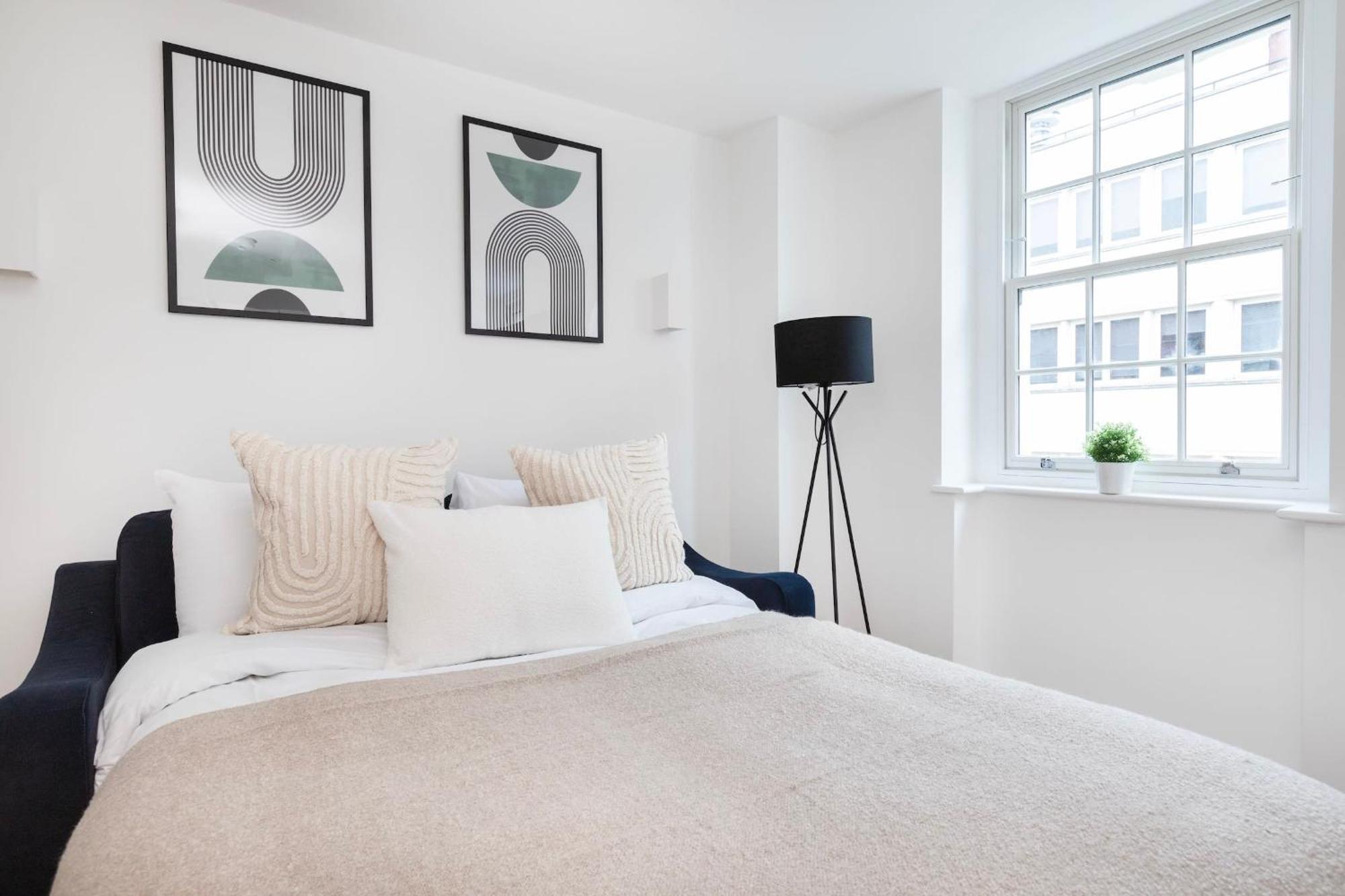 Fitzrovia With Balcony - Cityapartmentstay Londra Dış mekan fotoğraf