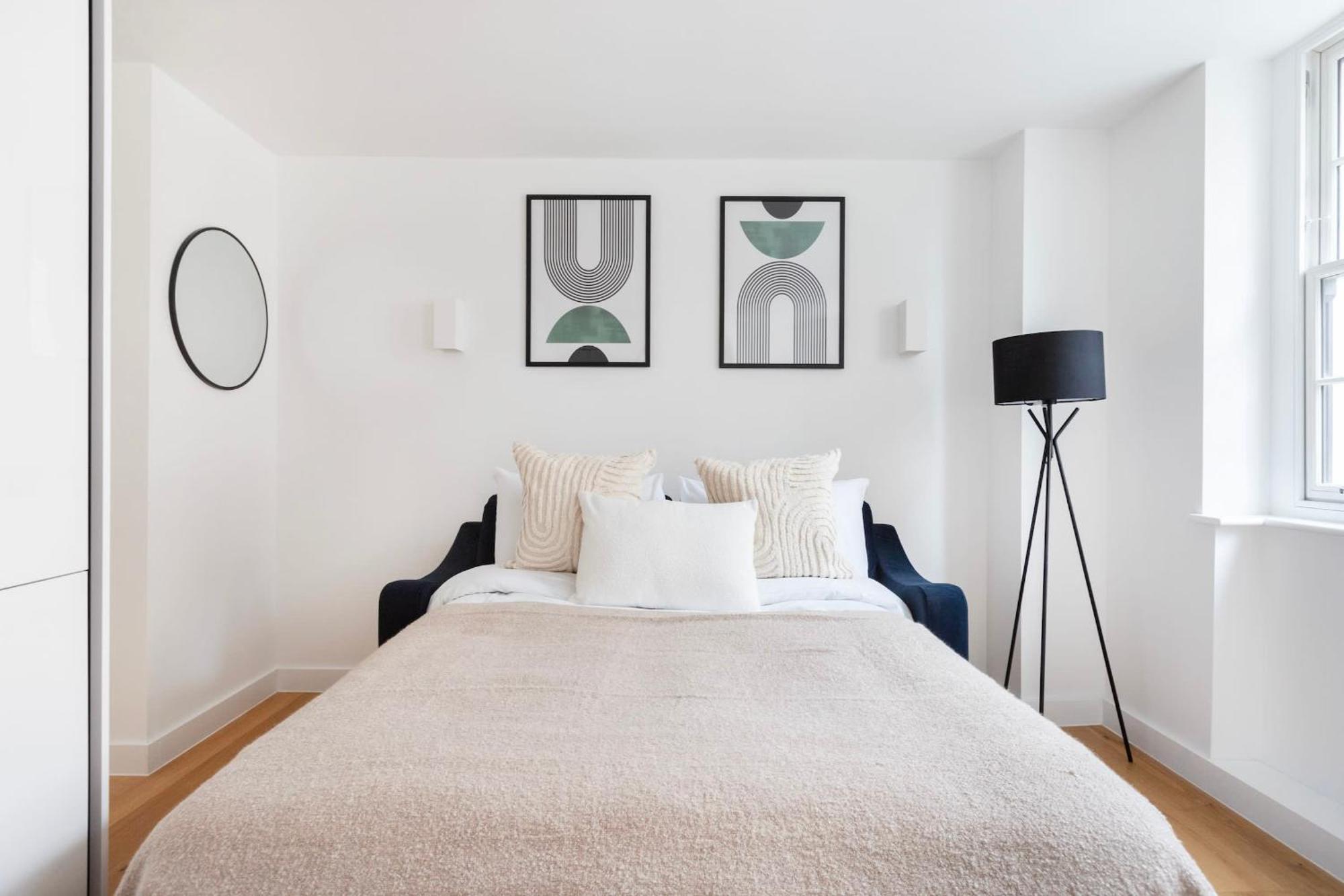 Fitzrovia With Balcony - Cityapartmentstay Londra Dış mekan fotoğraf