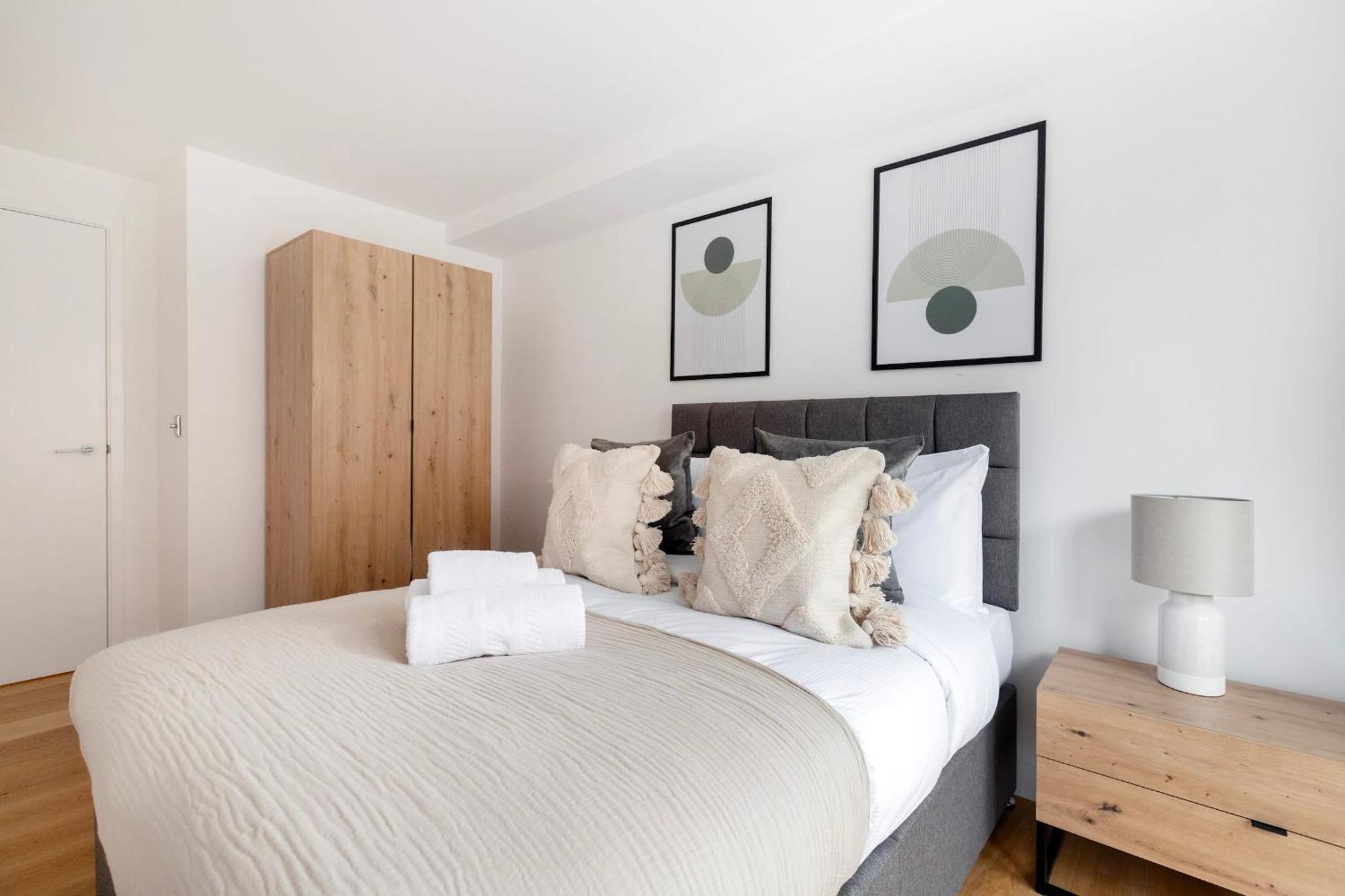 Fitzrovia With Balcony - Cityapartmentstay Londra Dış mekan fotoğraf