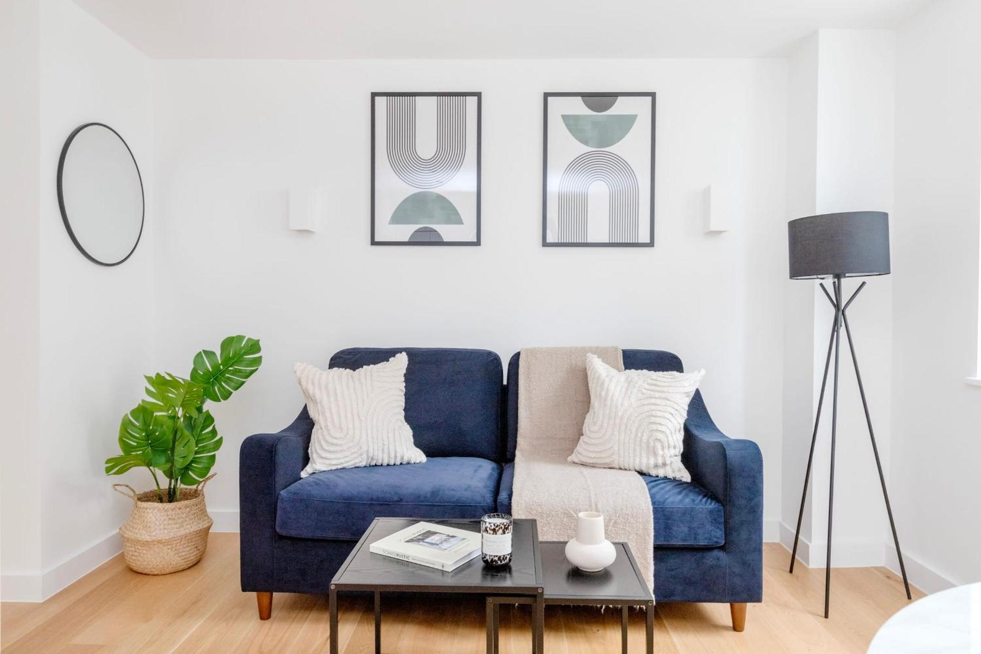 Fitzrovia With Balcony - Cityapartmentstay Londra Dış mekan fotoğraf