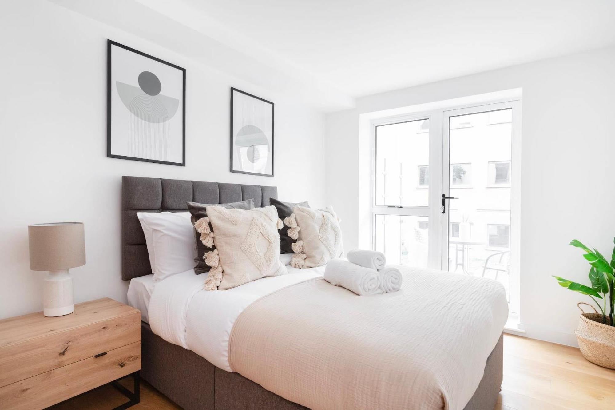 Fitzrovia With Balcony - Cityapartmentstay Londra Dış mekan fotoğraf